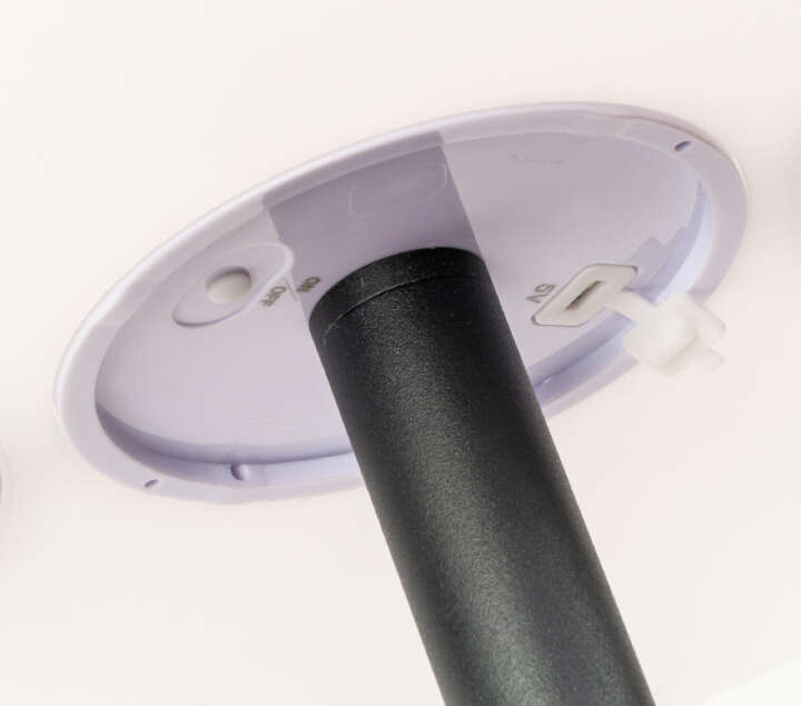 Solar-Stehlampe mit Lautsprecher